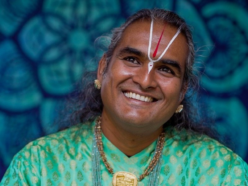 Paramahamsa Vishwananda smiling