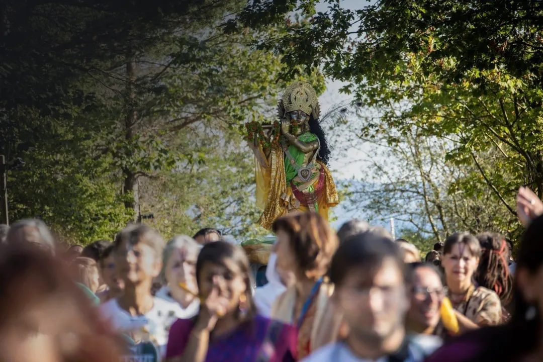 Devotees carrying a deity in procession